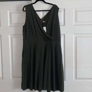 Casual Olive green tank dress with pockets sz 18